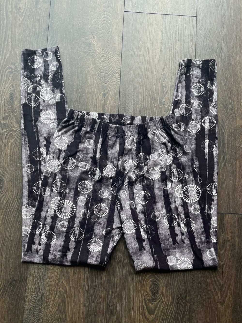 NWOT Always Patterned Leggings